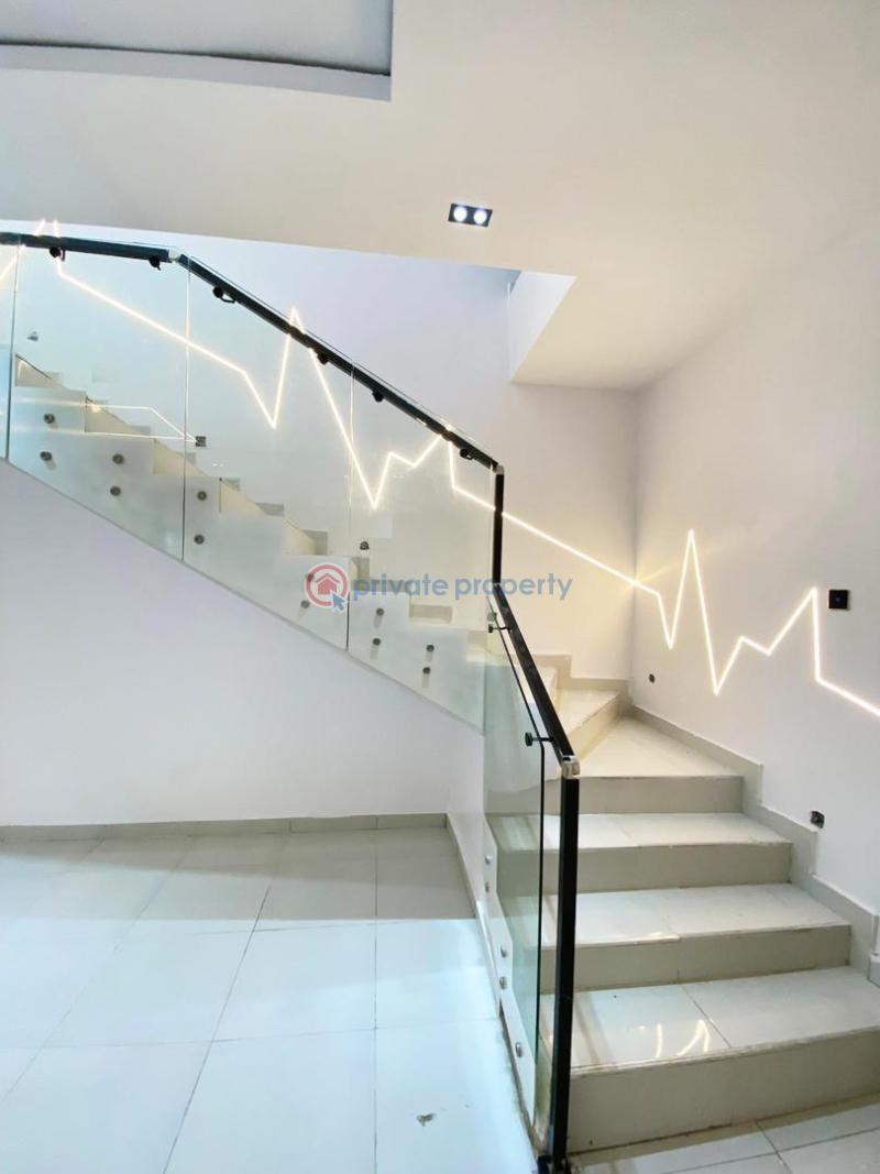 5 bedroom Detached Duplex For Sale Victoria Garden City Lekki Lagos - 5