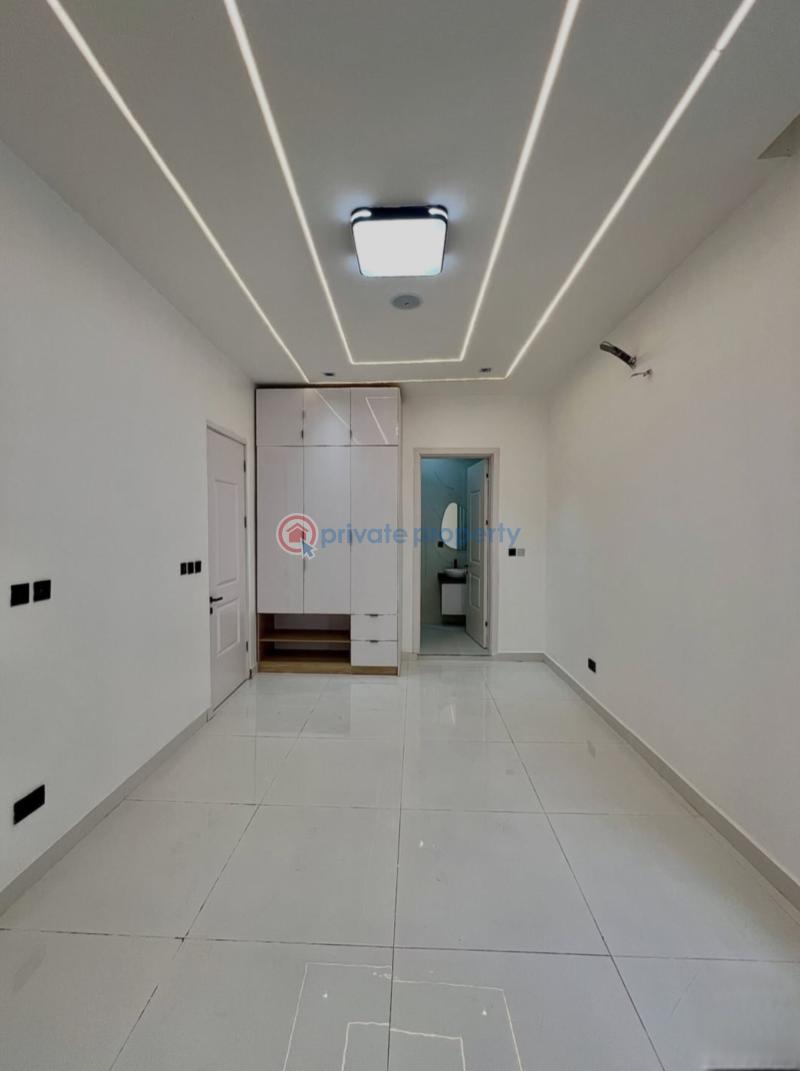 5 bedroom Detached Duplex For Sale Chevron Drive Lekki Lagos - 1