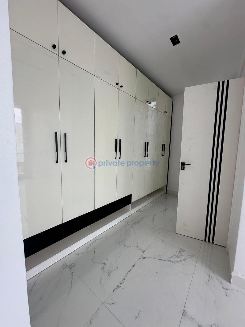 5 bedroom Detached Duplex For Sale Chevron Drive Lekki Lagos - 2