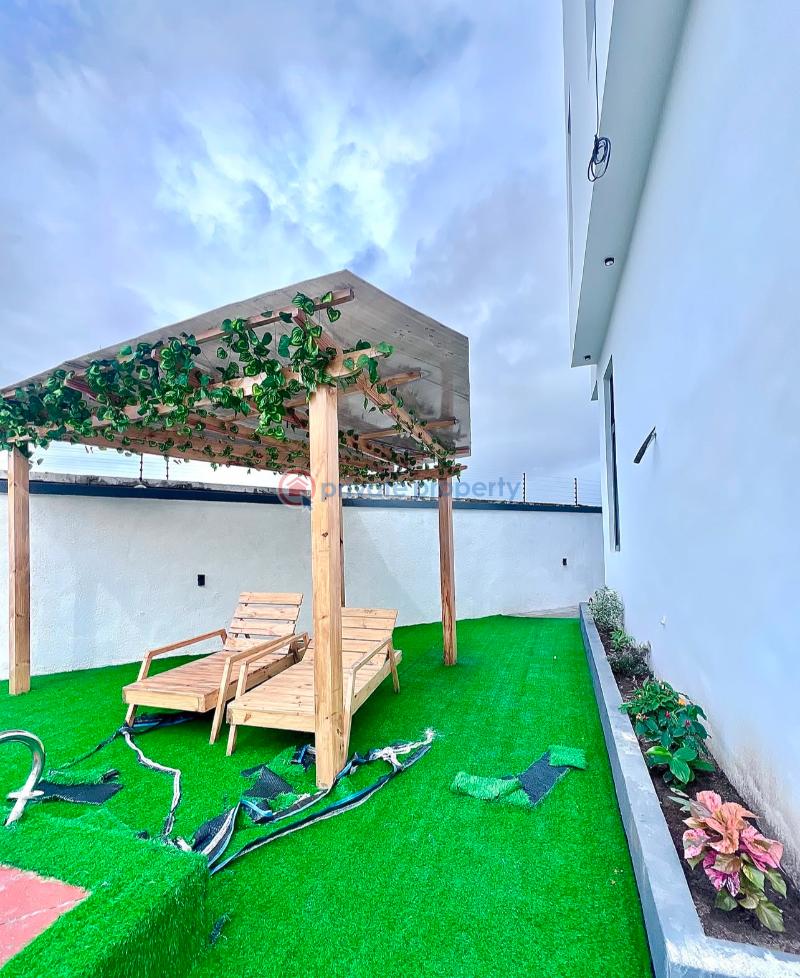 5 bedroom Detached Duplex For Sale Secure Estate At Chevron Lekki Chevron Drive Lekki Lagos - 2