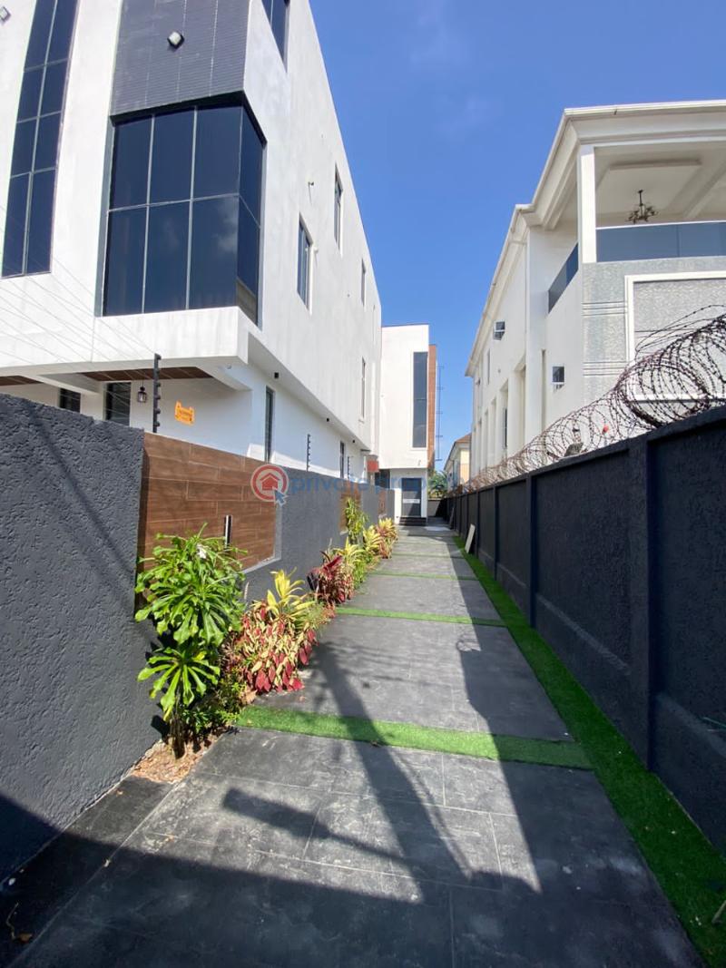 5 bedroom fully deteched duplex with bq - 0 5 bedroom Detached Duplex For Sale Off Admiralty Way Lekki Phase One Lekki Phase 1 Lagos - 0