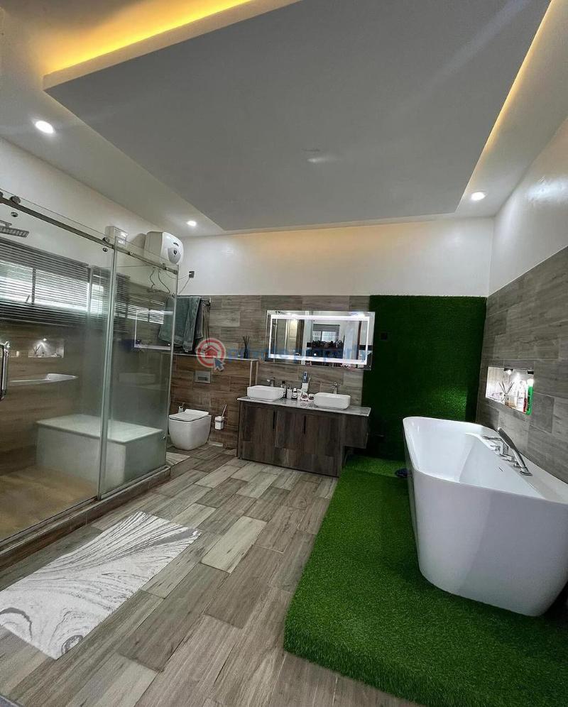 5 bedroom Detached Duplex For Sale Guzape Abuja Phase 1  - 5