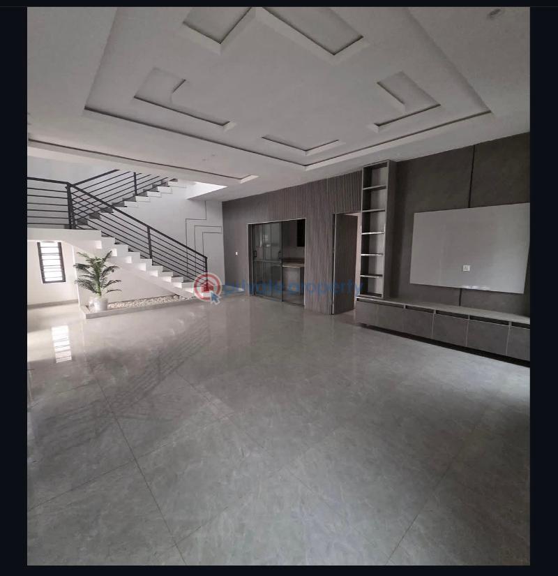 5 bedroom Detached Duplex For Sale Gbagada Phase 2 Lagos - 2