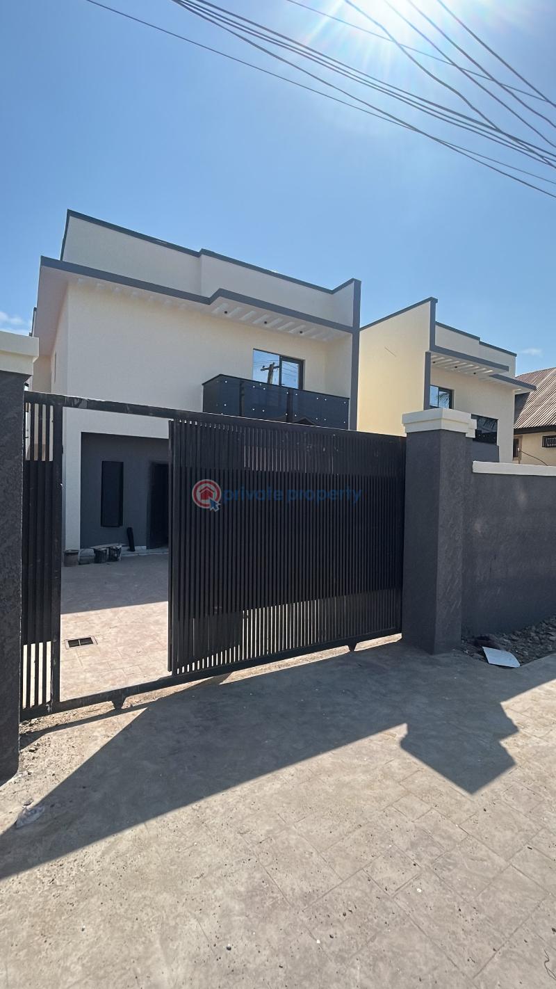 5 bedroom Detached Duplex For Sale Omole Phase 2 Ojodu Lagos - 1