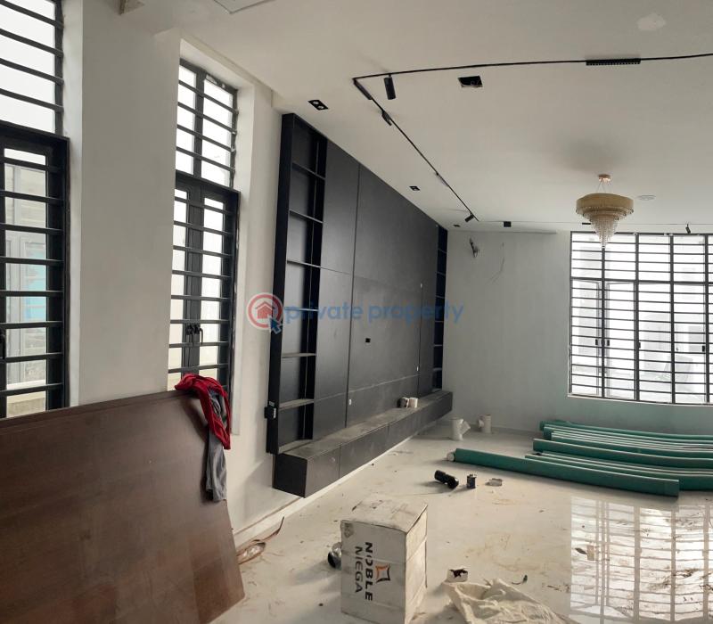 5 bedroom luxurious fully detached duplex(work ongoing). - 5 5 bedroom Detached Duplex For Sale Hampton Lake Estate, Chevron Drive, Alternative Route Lekki Phase 1 Lagos - 5