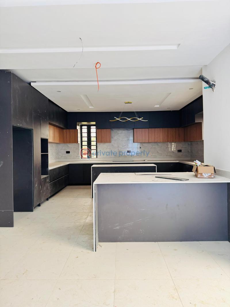 5 bedroom Maisonette For Sale Adeniyi Jones Ikeja Lagos - 11