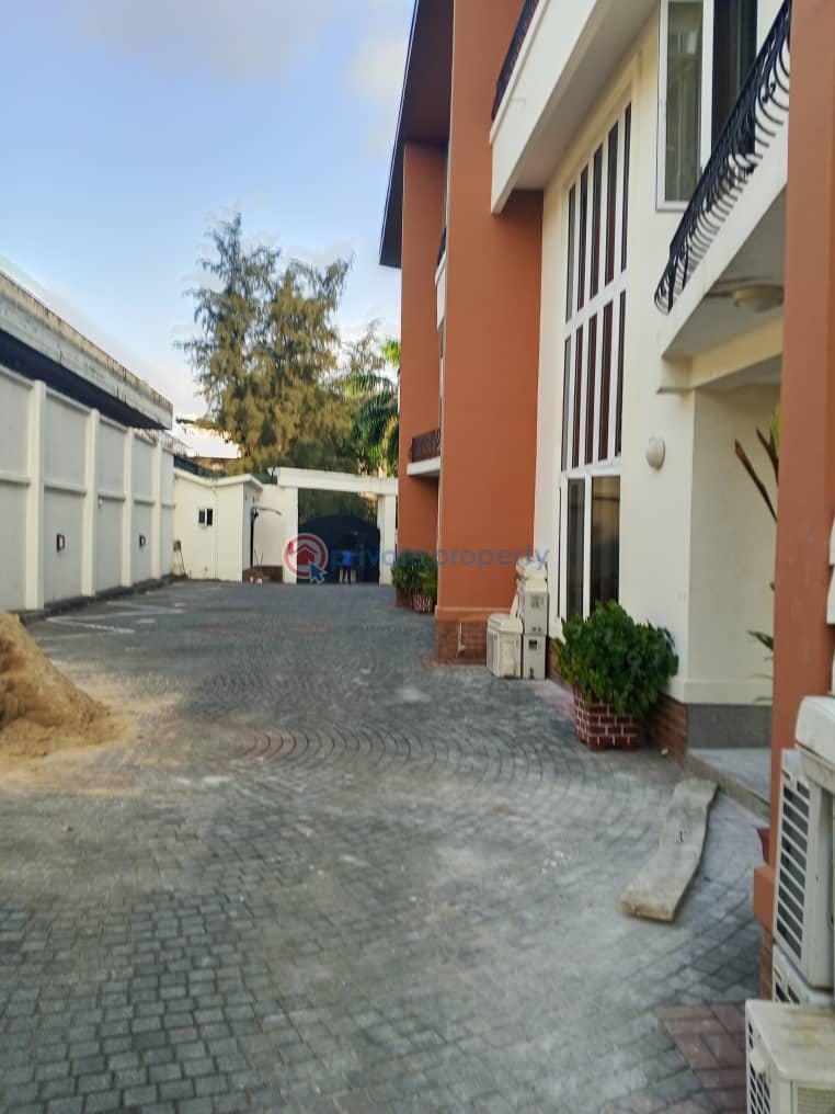5 bedroom House For Rent Banana Island Ikoyi Lagos - 1