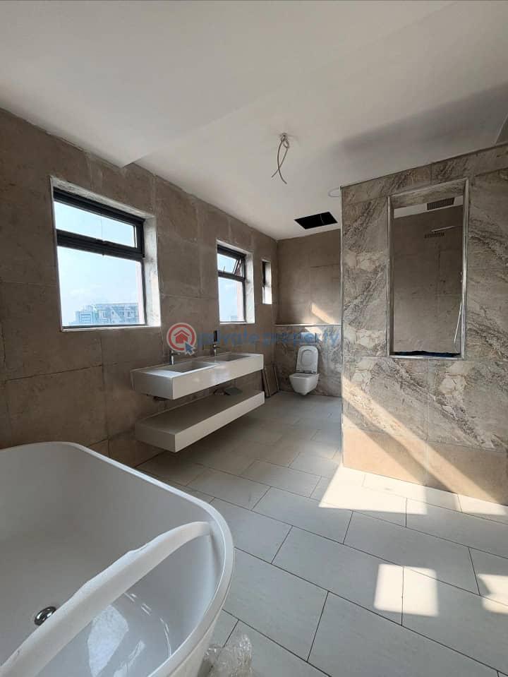 5 bedroom Maisonette For Sale Continental Hotel, Eko Court Complex, Mega Plaza, Spar, Cilantro Lagos, Reddington Hospital, Eko Hotel & More. Victoria Island Lagos - 1