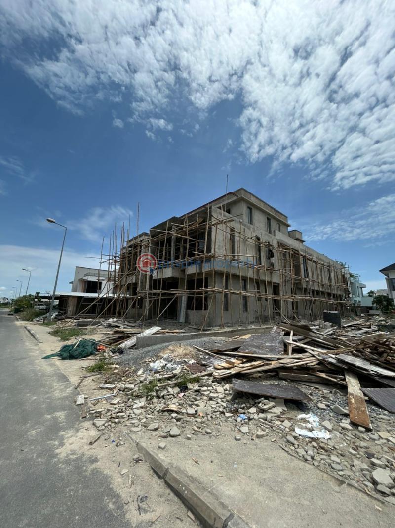 5 bedroom Semi detached Duplex For Sale Ikate Lekki Lagos - 2