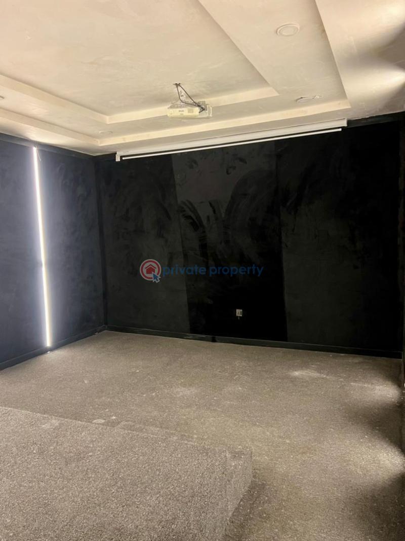 5 bedroom semi detached duplex + bq & courtyard 🏡 - 9 5 bedroom Detached Duplex For Sale Magodo Phase 1 Lekki Phase 1 Lagos - 9