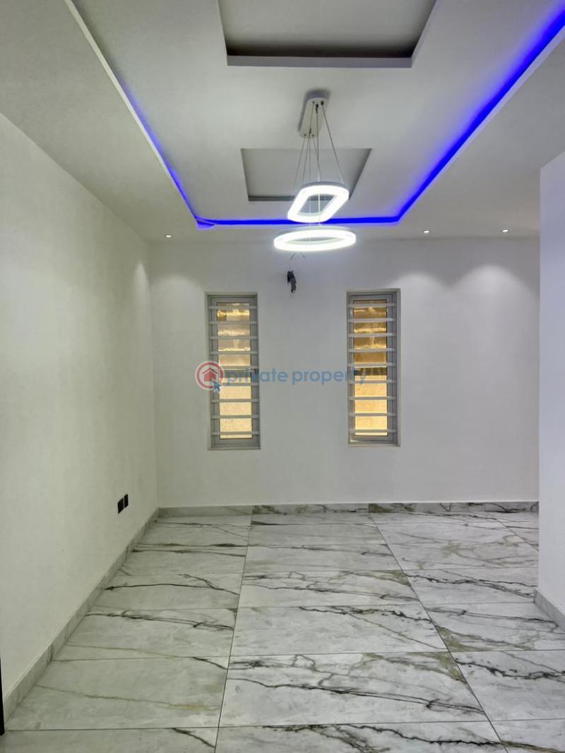 5 bedroom semi detached duplex + bq & courtyard 🏡 - 1 5 bedroom Detached Duplex For Sale Magodo Phase 1 Lekki Phase 1 Lagos - 1