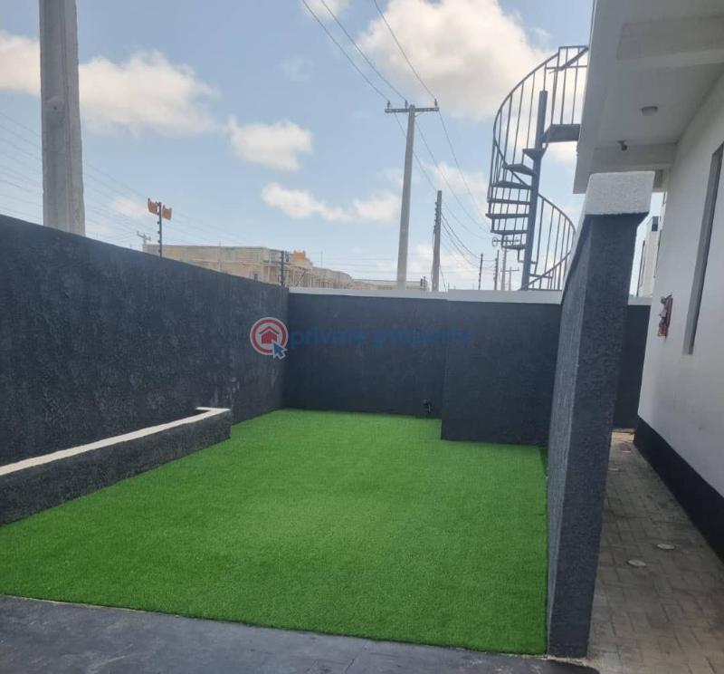 5 bedroom Semi detached Duplex For Sale Jadewood Garden Ajah Lagos - 1