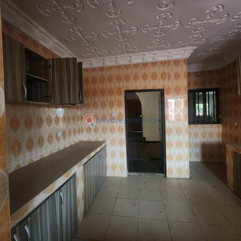 5 bedroom Block Of Flats For Sale Peace And Progress Estate, Akobo Ibadan Oyo - 11