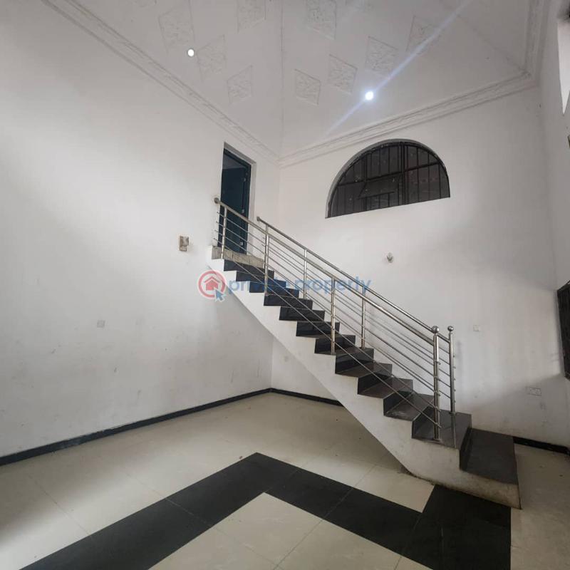 5 bedroom Block Of Flats For Sale Peace And Progress Estate, Akobo Ibadan Oyo - 3