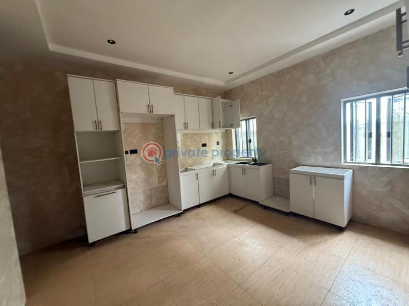 5 bedroom House For Sale Wuye Abuja Phase 2  - 4