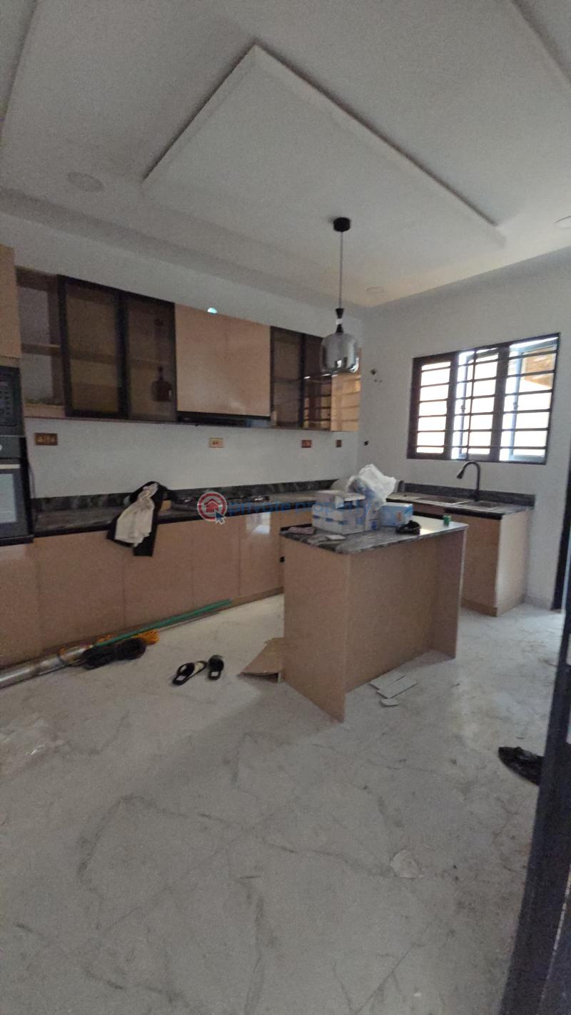 5 bedroom Semi detached Duplex For Sale Ajao Estate Maryland Lagos - 7