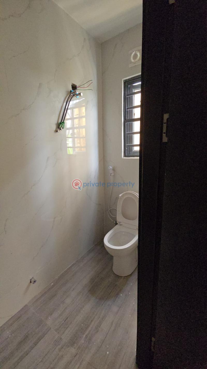 5 bedroom Semi detached Duplex For Sale Ajao Estate Maryland Lagos - 10
