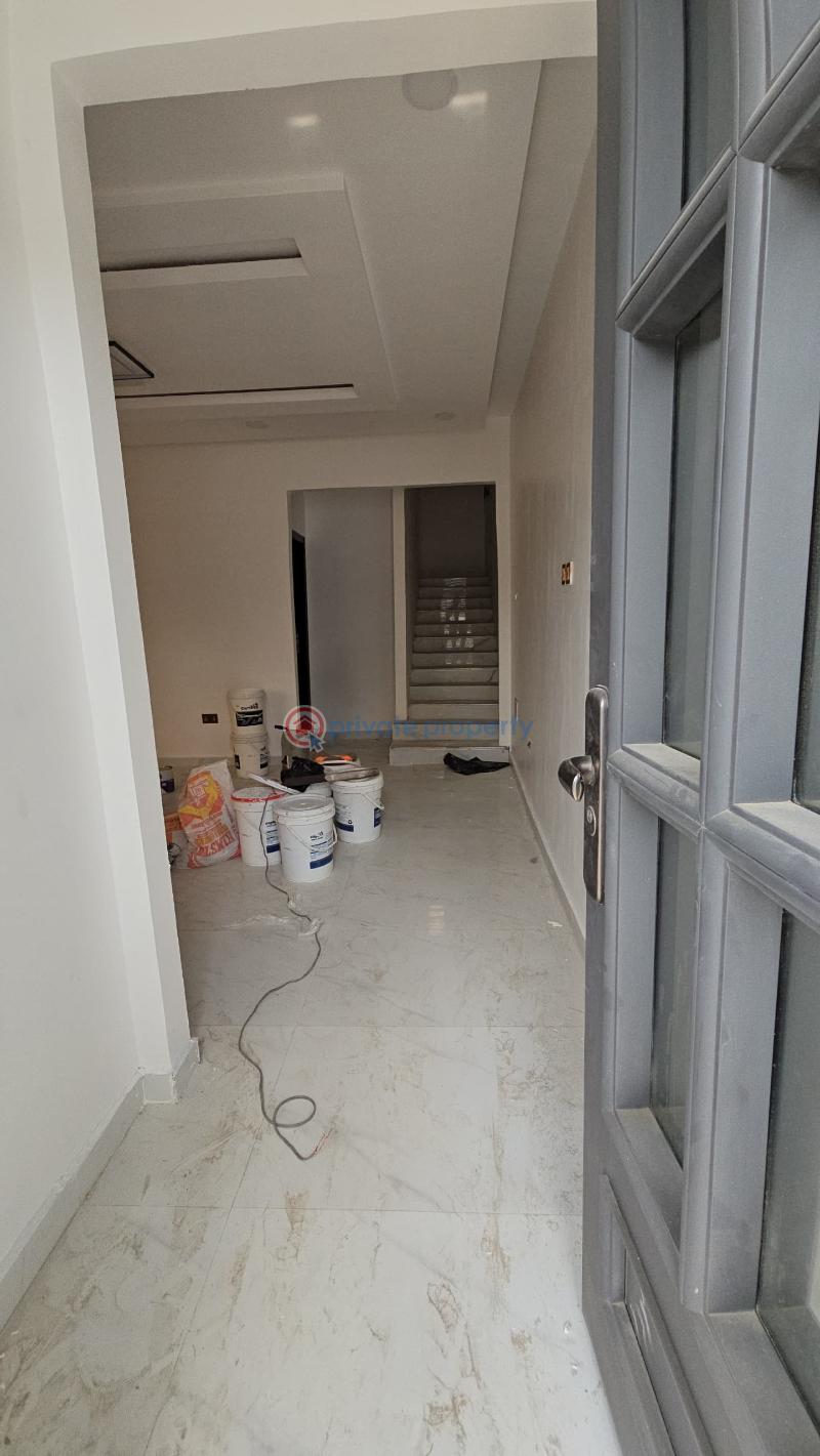 5 bedroom Semi detached Duplex For Sale Ajao Estate Maryland Lagos - 11