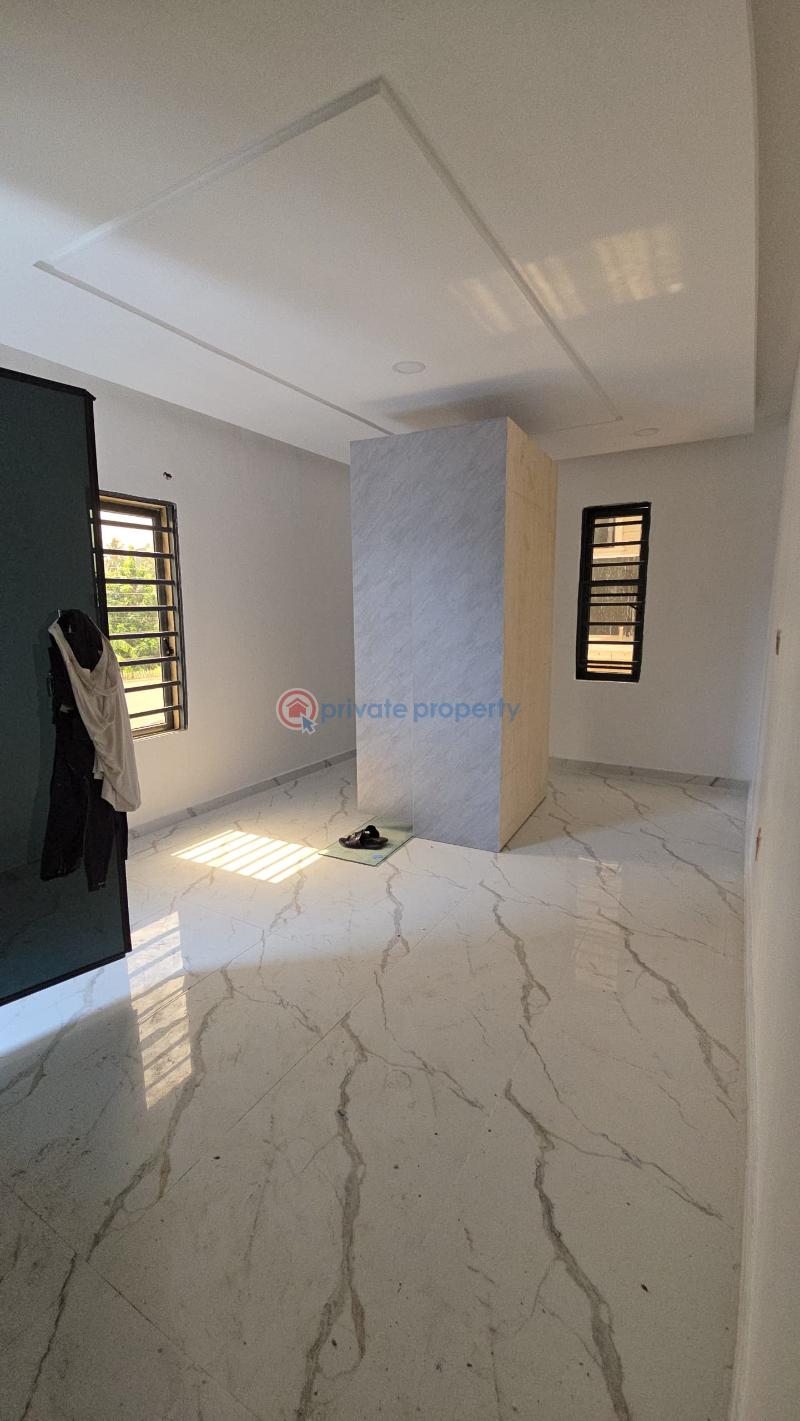 5 bedroom Semi detached Duplex For Sale Ajao Estate Maryland Lagos - 7