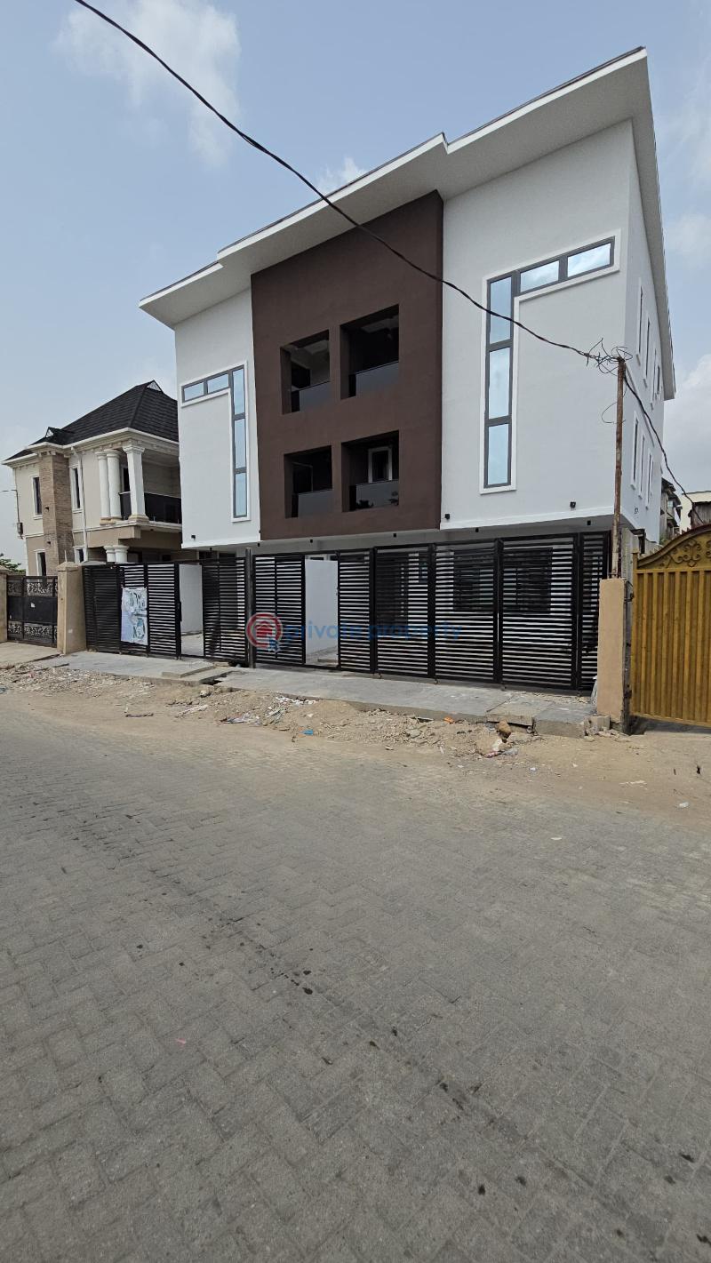 5 bedroom Semi detached Duplex For Sale Ajao Estate Maryland Lagos - 1