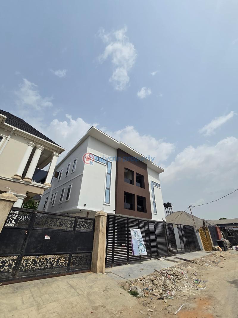 5 bedroom Semi detached Duplex For Sale Ajao Estate Maryland Lagos - 2