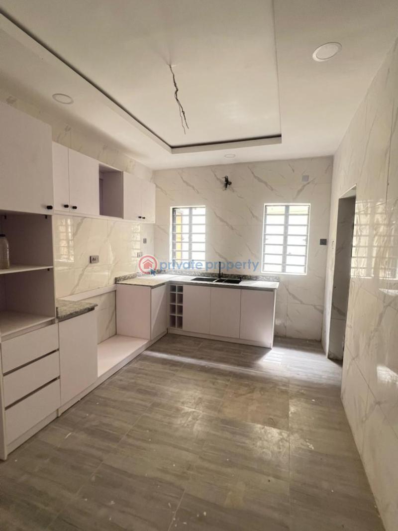 5 bedroom Semi detached Duplex For Sale Magodo Gra Phrase 1 Magodo GRA Phase 1 Ojodu Lagos - 5