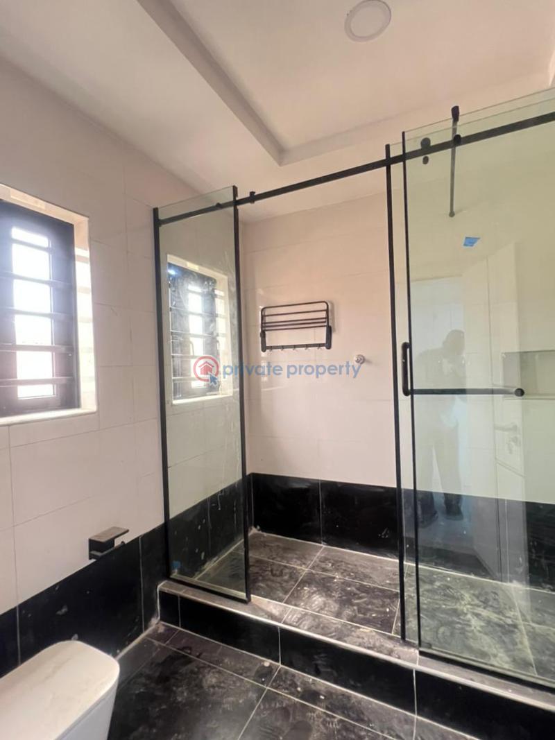5 bedroom Semi detached Duplex For Sale Magodo Gra Phrase 1 Magodo GRA Phase 1 Ojodu Lagos - 1