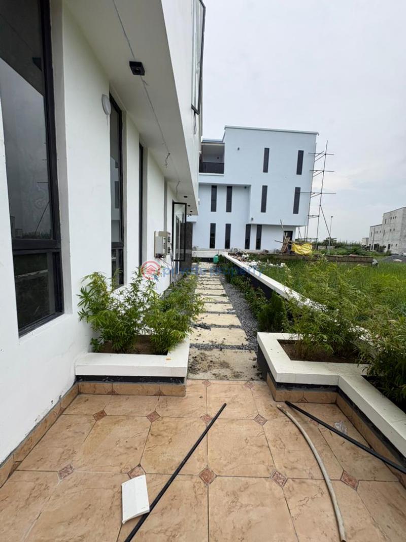 5 bedroom Semi detached Duplex For Sale Ikate Elegushi Lekki Lagos - 3