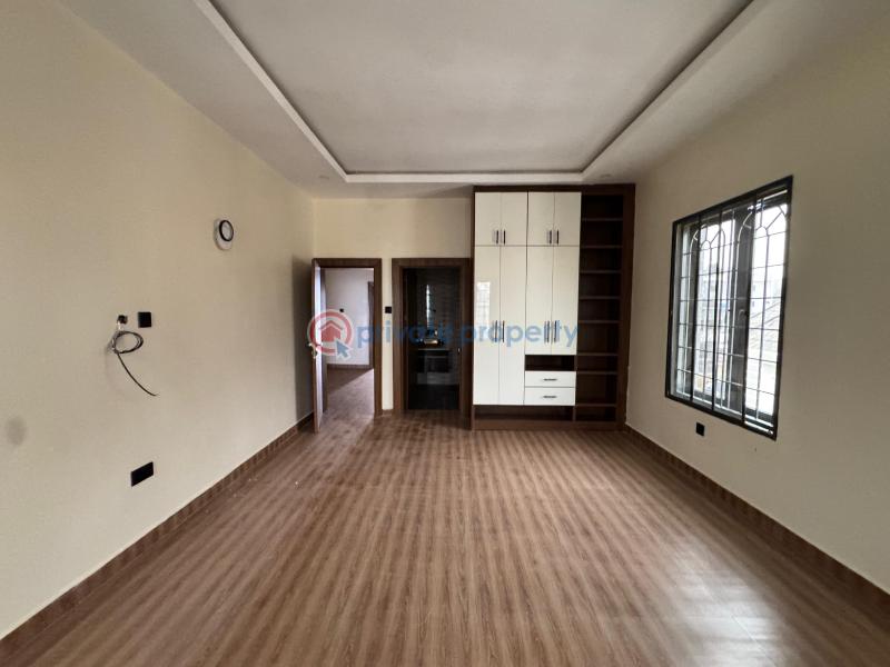 5 bedroom Semi detached Duplex For Sale Jahi Abuja Phase 2  - 4