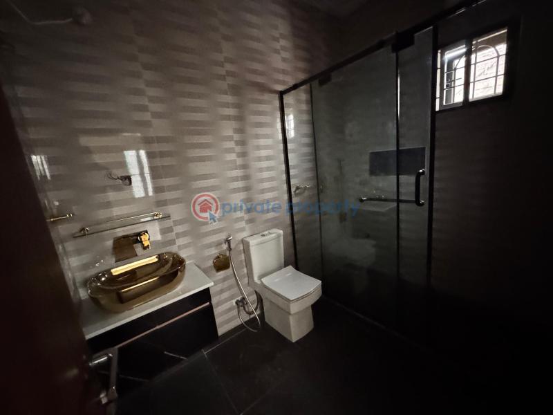 5 bedroom Semi detached Duplex For Sale Jahi Abuja Phase 2  - 7