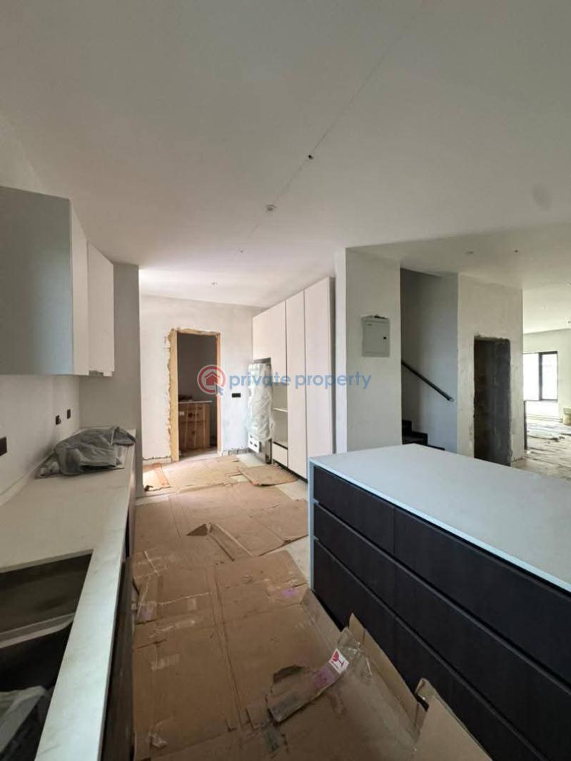 5 bedroom Semi detached Duplex For Sale Banana Island Ikoyi Lagos - 2