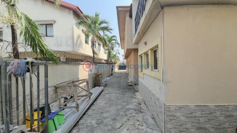 5 bedroom Semi detached Duplex For Sale Lekki Phase 1 Lagos - 2