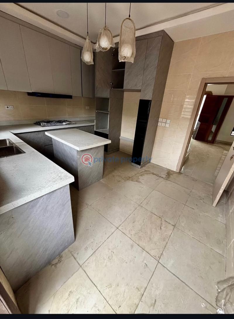 5 bedroom Semi detached Duplex For Sale Adelabu Surulere Lagos - 3