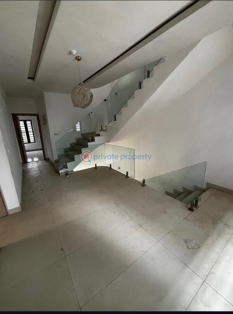 5 bedroom Semi detached Duplex For Sale Adelabu Surulere Lagos - 2