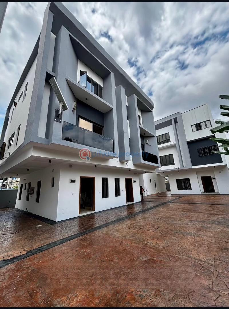 5 bedroom Semi detached Duplex For Sale Adelabu Surulere Lagos - 0