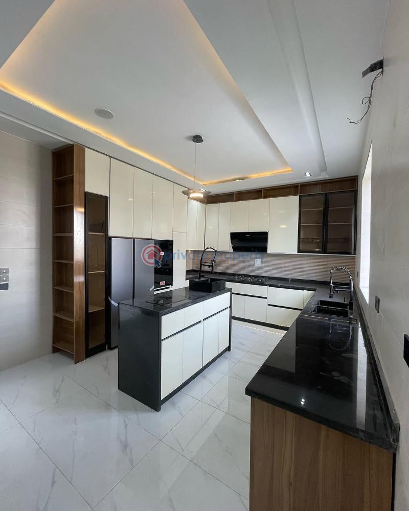 5 bedroom Semi detached Duplex For Sale Estate Lekki Expressway Lagos - 3