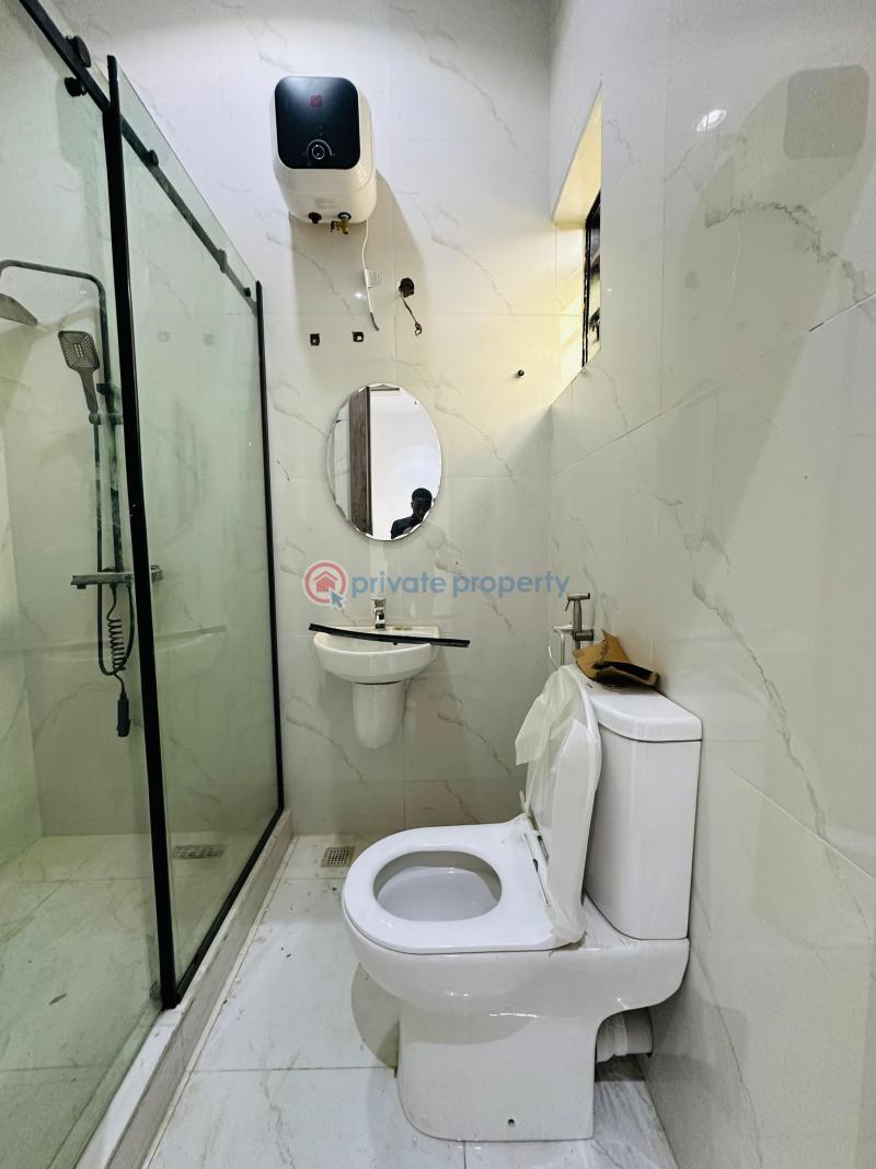 5 bedroom Semi detached Duplex For Sale Magodo Phase 2 Magodo Isheri Ikeja Lagos - 8