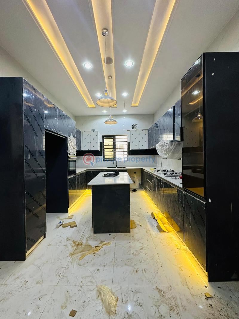 5 bedroom Semi detached Duplex For Sale Magodo Phase 2 Magodo Isheri Ikeja Lagos - 3