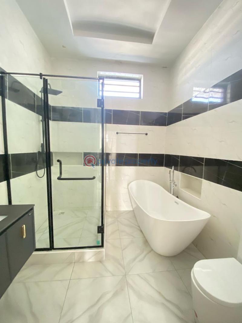 5 bedroom Semi detached Duplex For Sale Chevron Lekki Lagos Chevron Drive Lekki Lagos - 4