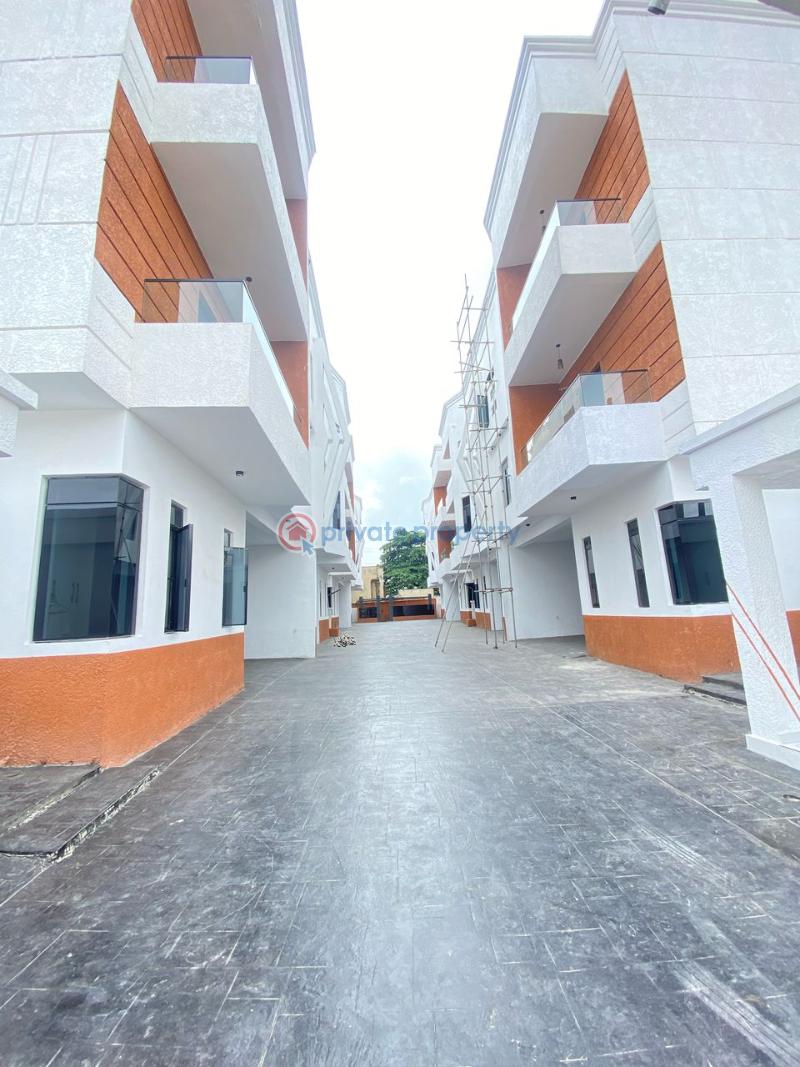 5 bedroom semidetached duplex on two floor with pool, bq  and anteroom - 18 5 bedroom Semi detached Duplex For Sale Osapa Lekki Lagos - 18