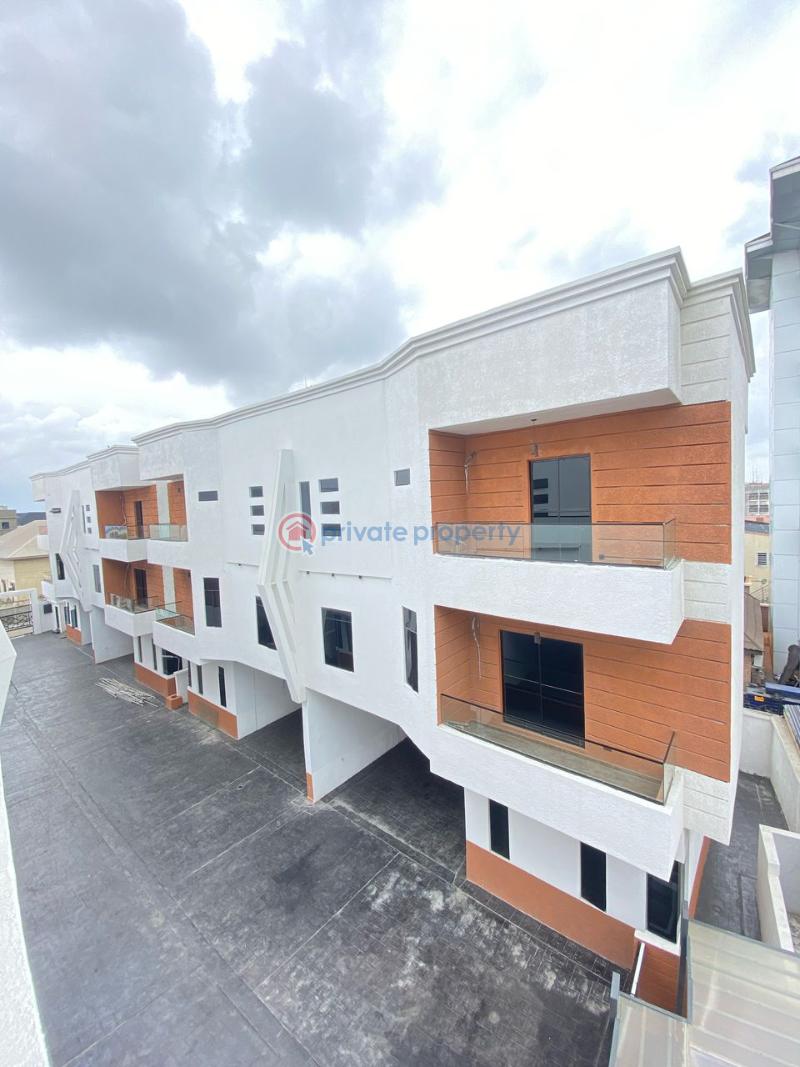 5 bedroom semidetached duplex on two floor with pool, bq  and anteroom - 2 5 bedroom Semi detached Duplex For Sale Osapa Lekki Lagos - 2