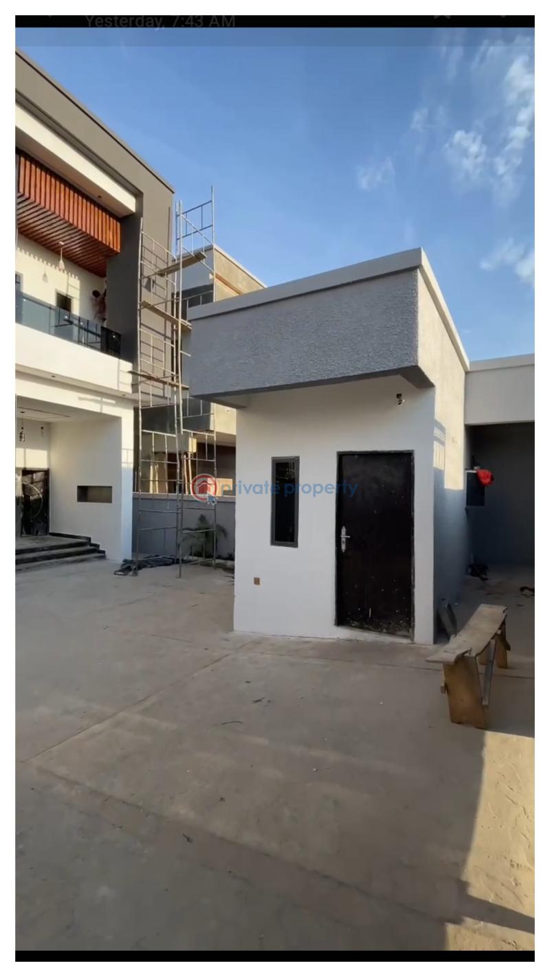 5 bedroom Duplex For Sale Wtc Estate Enugu Area  - 2