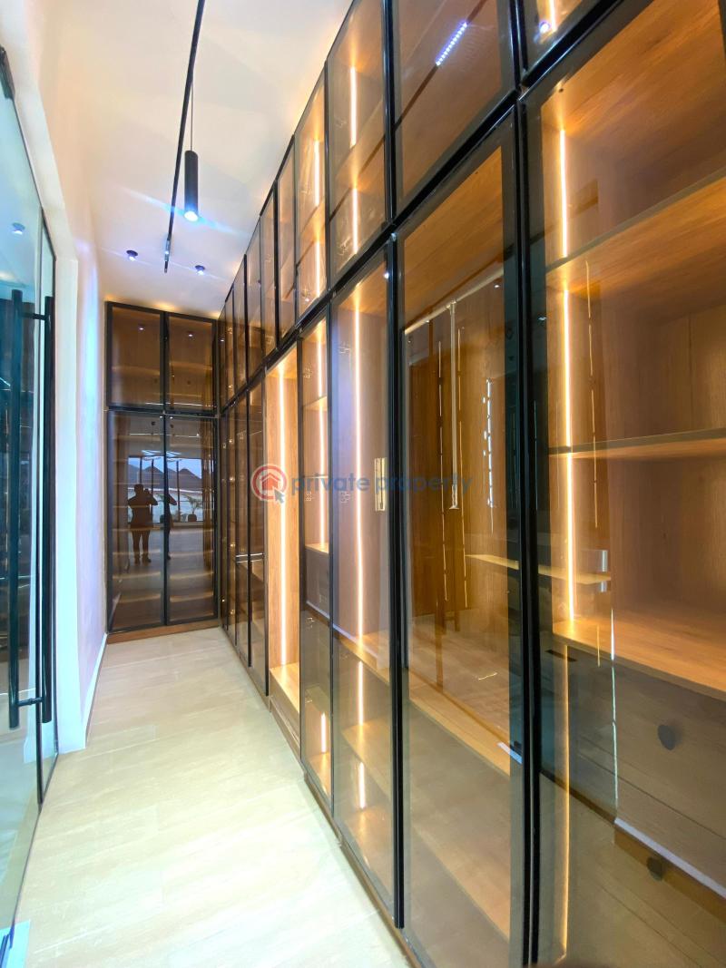 5 bedroom Detached Duplex For Sale Chevron Drive Lekki Lagos - 1