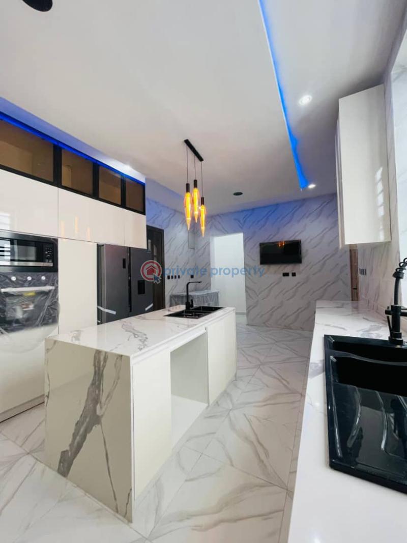 5 bedroom Detached Duplex For Sale Chevron Drive Lekki Lagos - 1