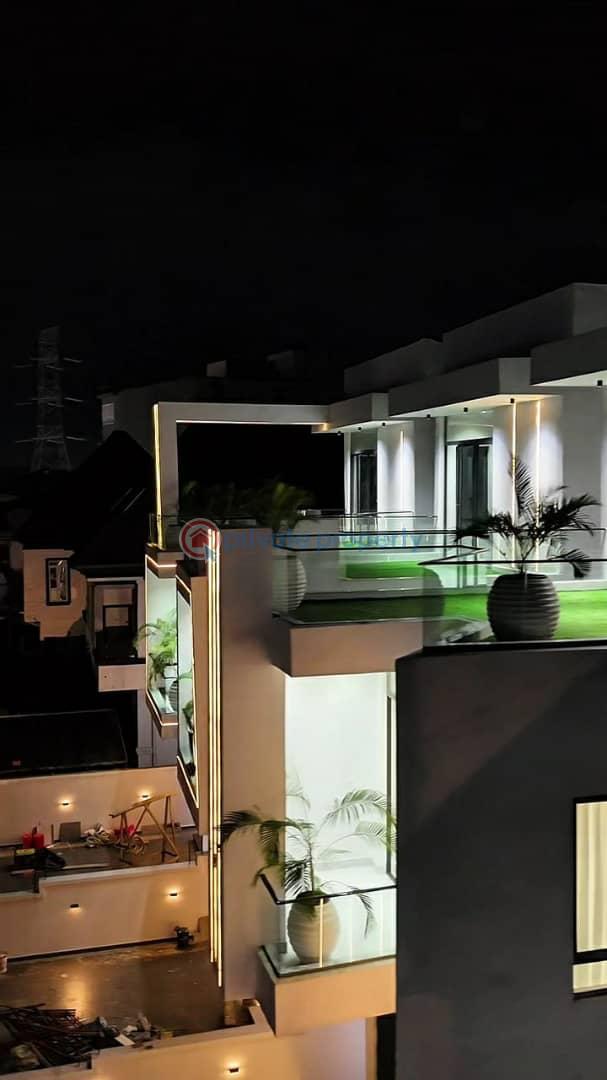 5 bedroom Semi detached Duplex For Sale Ikota Lekki Lagos - 17