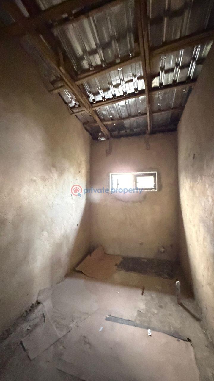 5 bedroom House For Sale Apo Abuja Phase 2  - 3