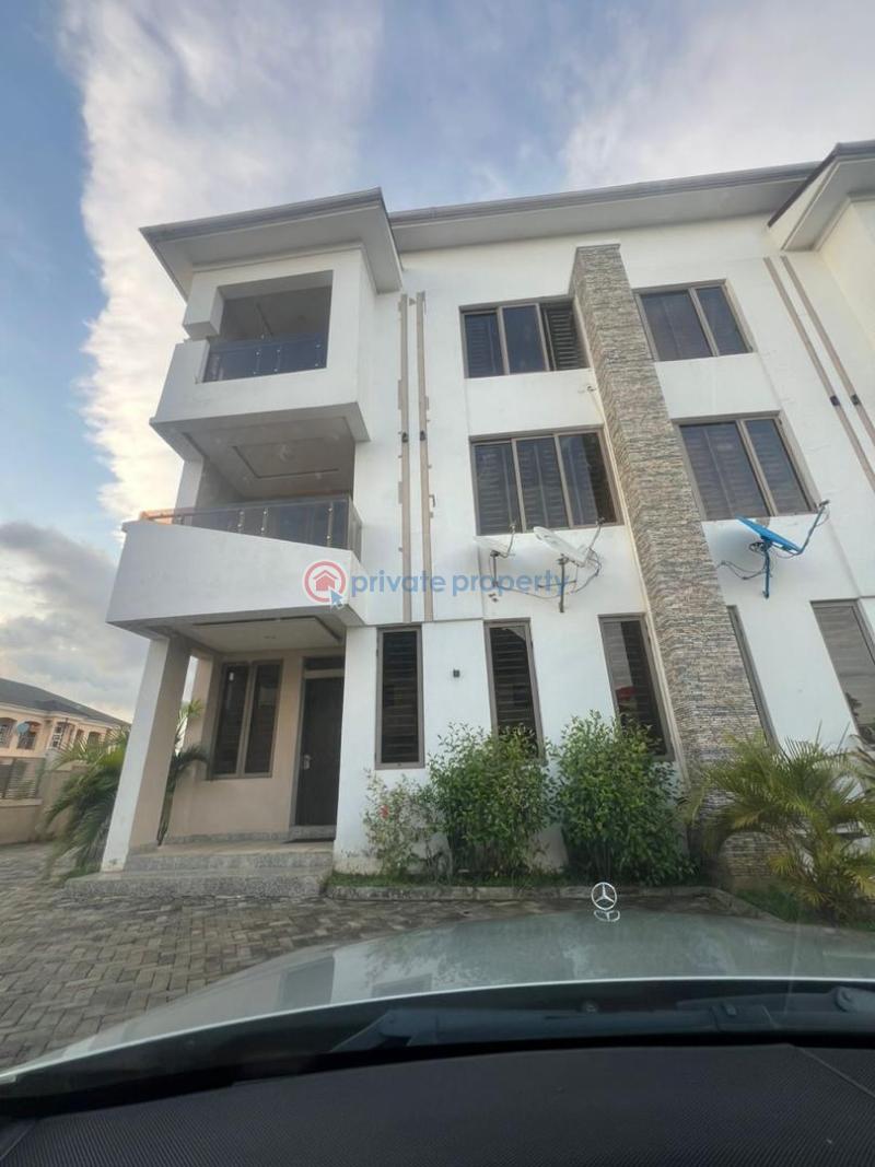 5 bedroom Terraced Duplex For Sale Wuye Abuja Phase 2  - 7