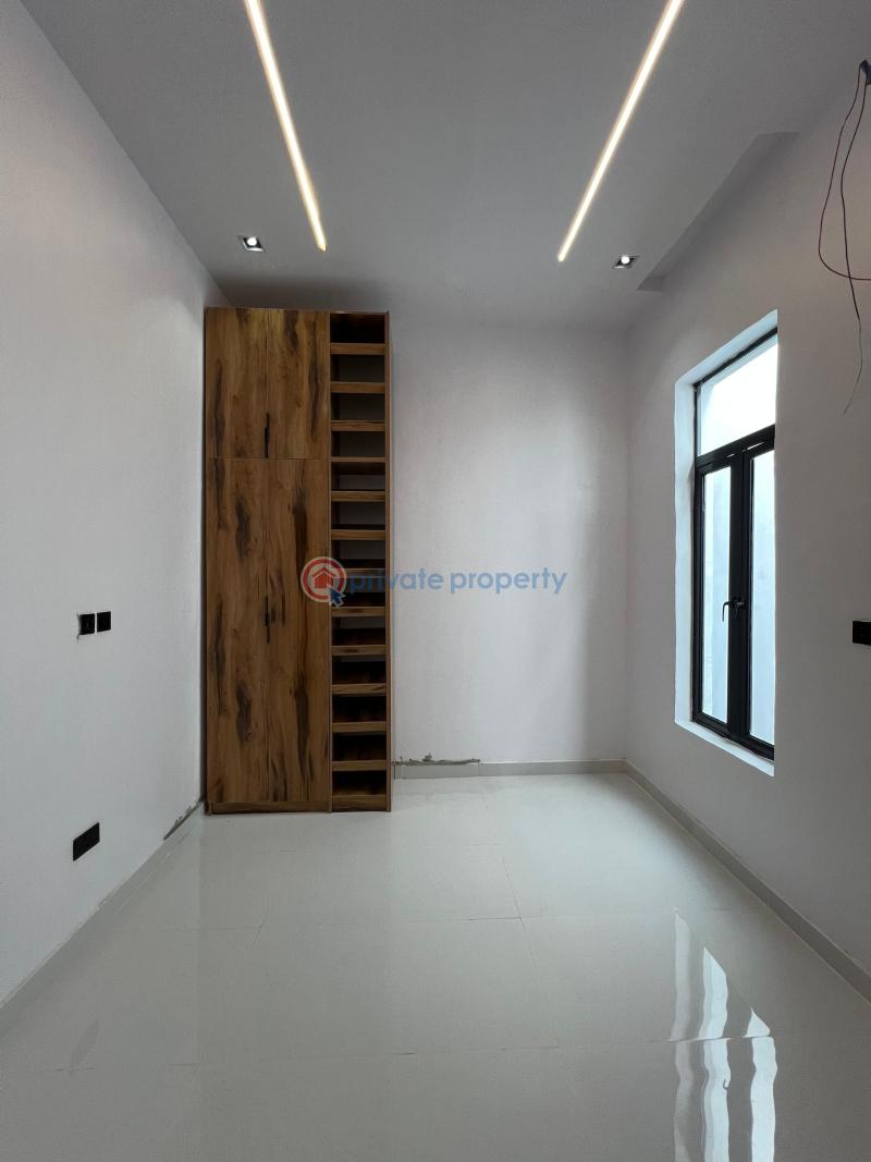 5 bedroom Terraced Duplex For Rent Ikota Lekki Lagos - 11