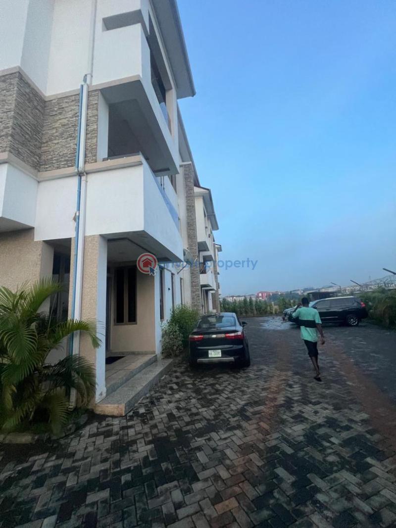 5 bedroom Terraced Duplex For Sale Wuye Abuja Phase 2  - 5