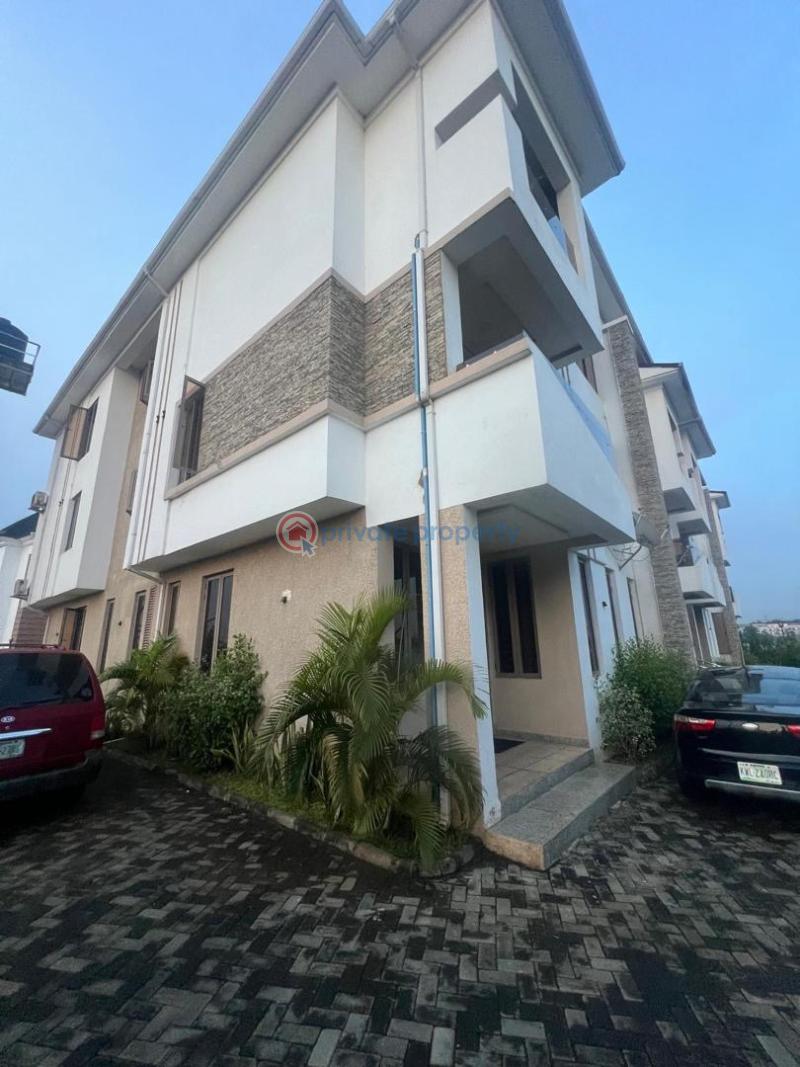 5 bedroom Terraced Duplex For Sale Wuye Abuja Phase 2  - 4
